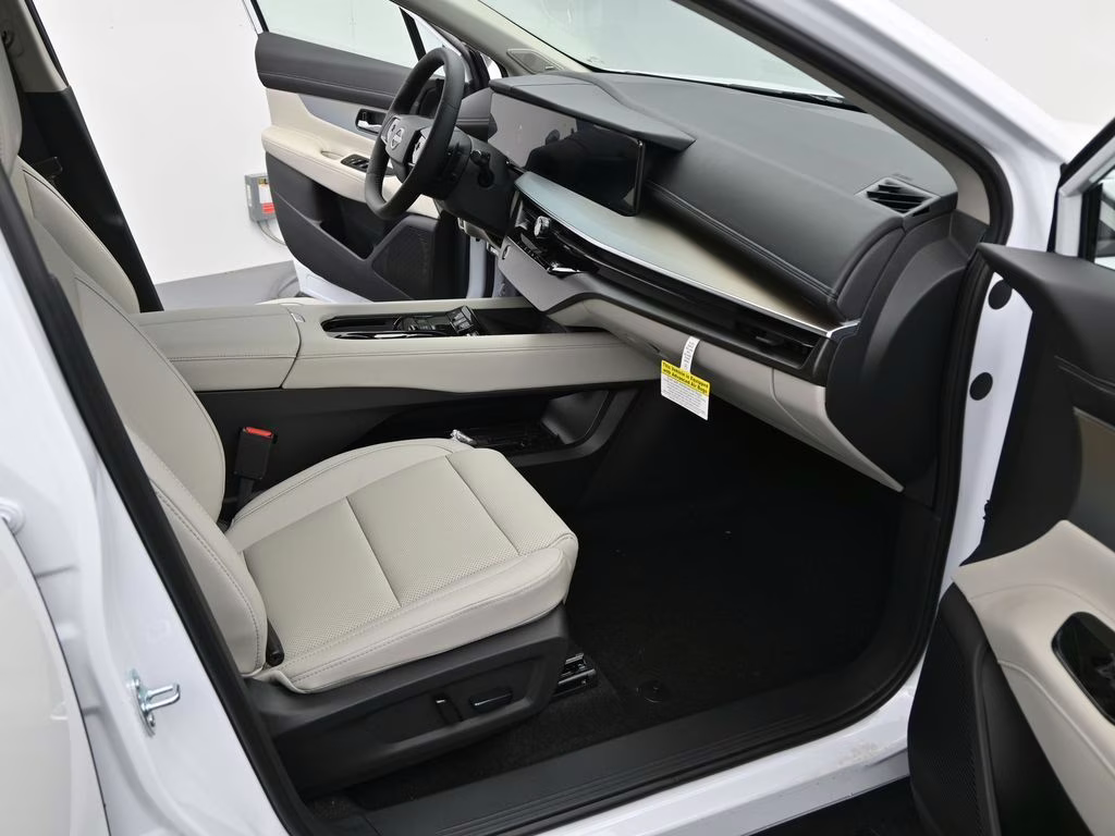 2026 Everest White Pearl Tricoat Nissan Murano SL AWD SUV