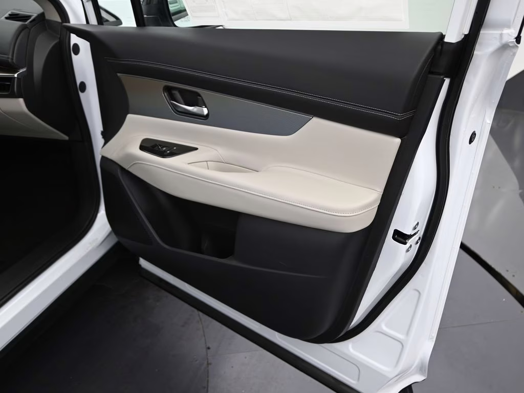 2026 Everest White Pearl Tricoat Nissan Murano SL AWD SUV