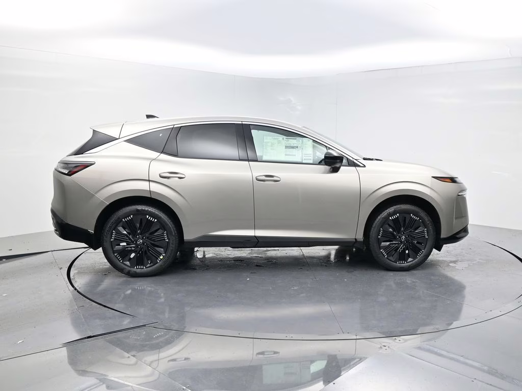 2026 Champagne Silver Metallic Nissan Murano Platinum AWD SUV