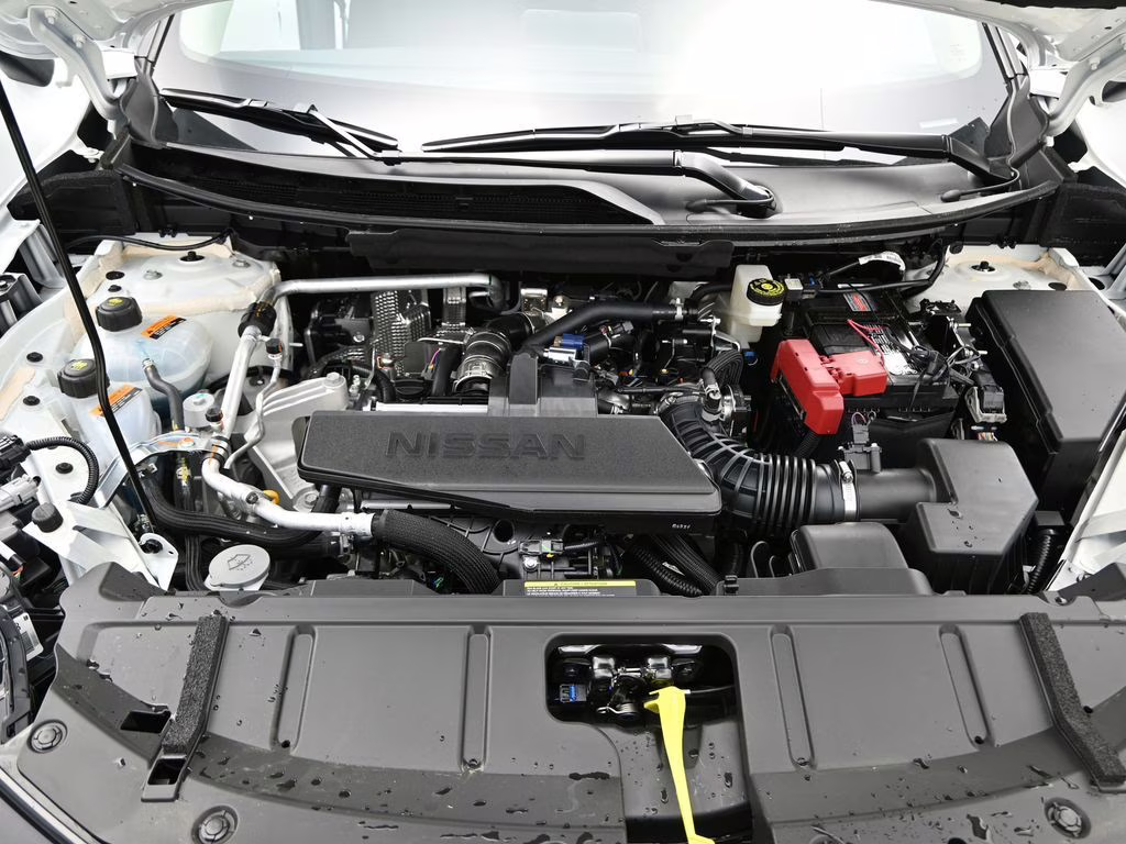 2026 Everest White Pearl Tricoat Nissan Rogue SV FWD SUV