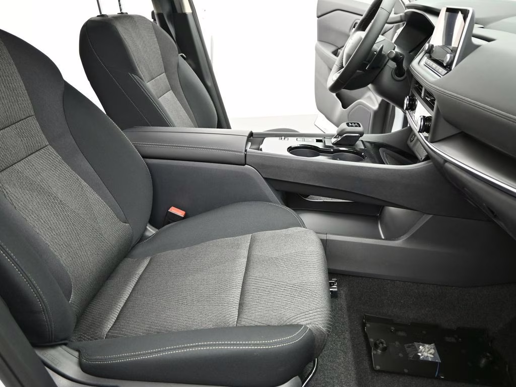 2026 Everest White Pearl Tricoat Nissan Rogue SV FWD SUV