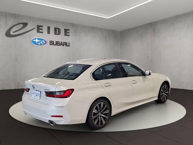 2025 Mineral White Metallic BMW 3 Series 330i xDrive AWD Sedan