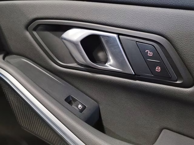 2025 Mineral White Metallic BMW 3 Series 330i xDrive AWD Sedan