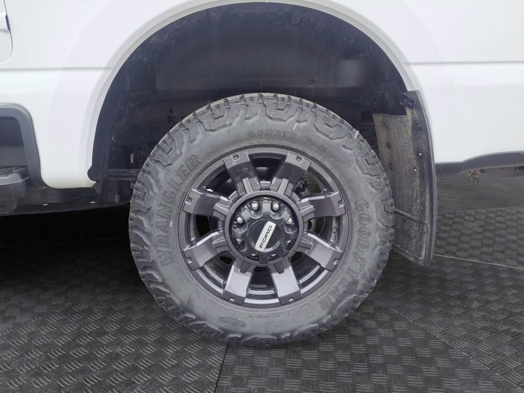 2024 Oxford White Ford Super Duty F-250 SRW Lariat Ultimate FX4 w/5th Wheel Pkg 4X4 Truck