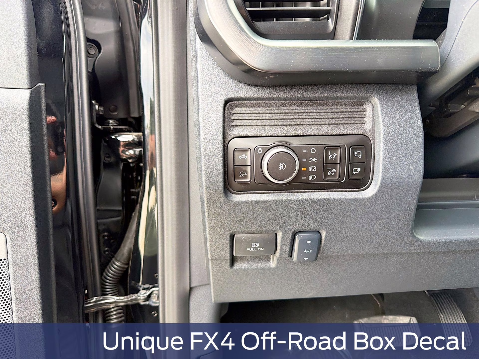 2026 Agate Black Metallic Ford Super Duty F-250 SRW Lariat 4X4 Truck