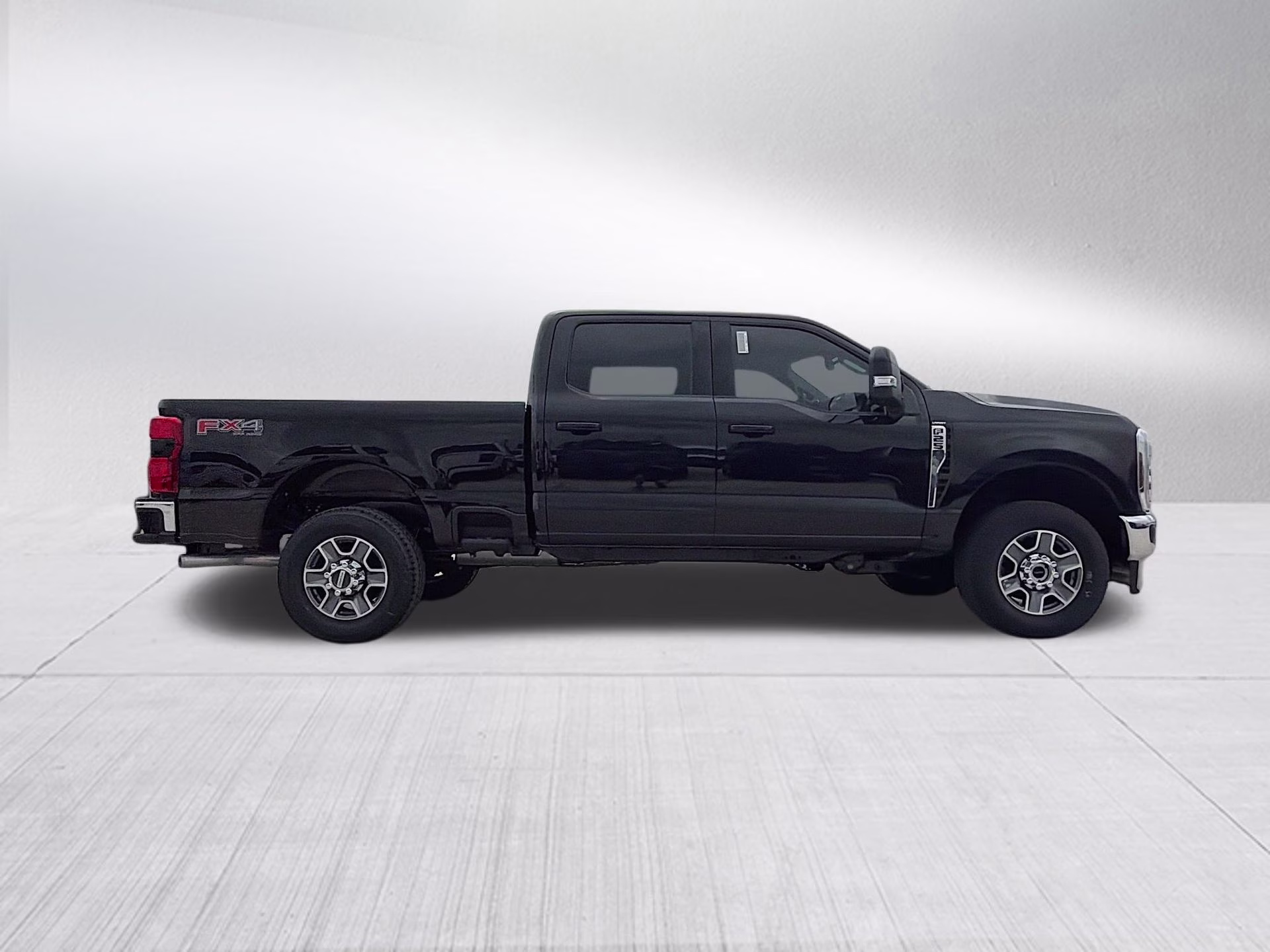 2026 Agate Black Metallic Ford Super Duty F-250 SRW Lariat 4X4 Truck