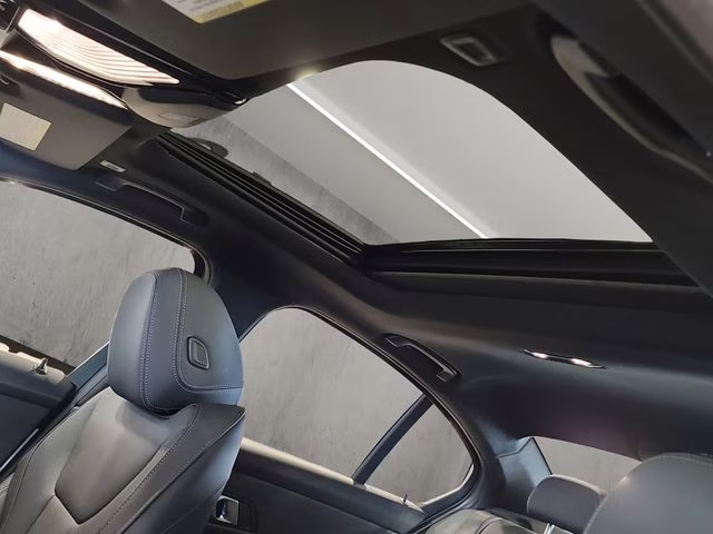 2025 Mineral White Metallic BMW 3 Series 330i xDrive AWD Sedan