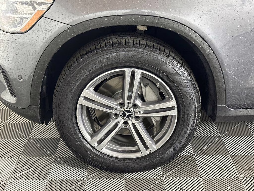 2022 Selenite Gray Metallic Mercedes-Benz GLC GLC 300 RWD SUV