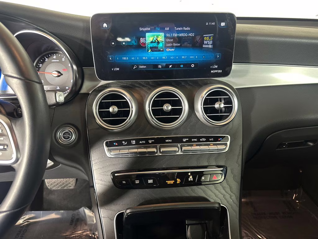 2022 Selenite Gray Metallic Mercedes-Benz GLC GLC 300 RWD SUV