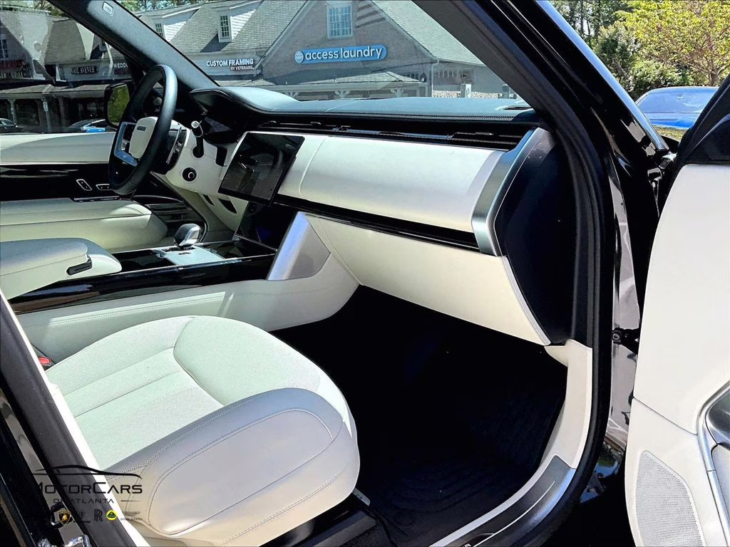 2025 Santorini Black Metallic Land Rover Range Rover SE Shadow Pack AWD SUV