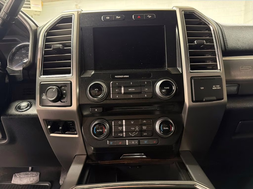 2017 Ruby Red Metallic Tinted Clearcoat Ford Super Duty F-250 SRW Platinum 4X4 Truck