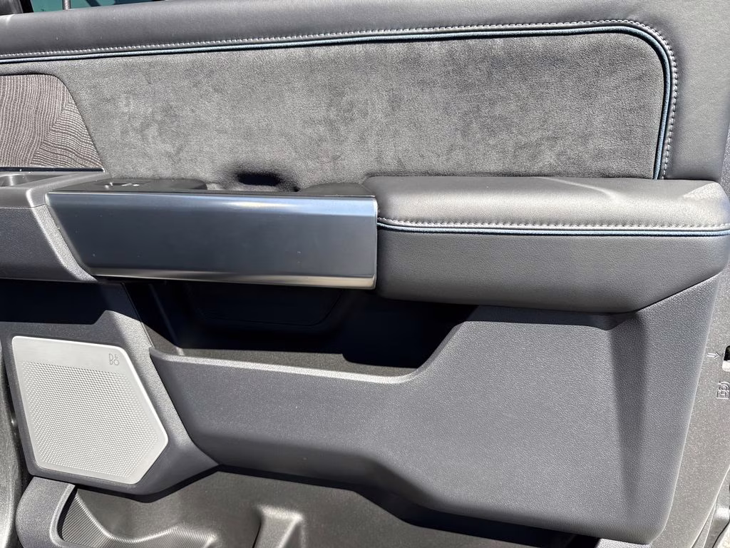 2025 Carbonized Gray Metallic Ford Super Duty F-250 SRW Platinum 4X4 Truck