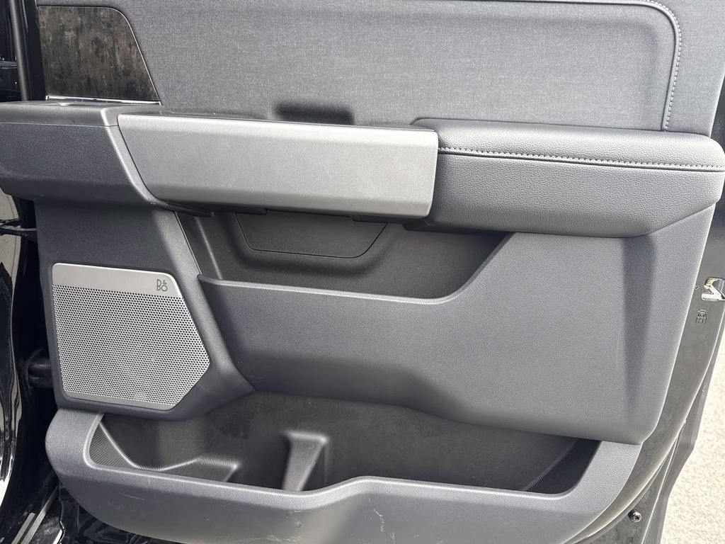 2023 Agate Black Metallic Ford Super Duty F-250 SRW Lariat 4X4 Truck