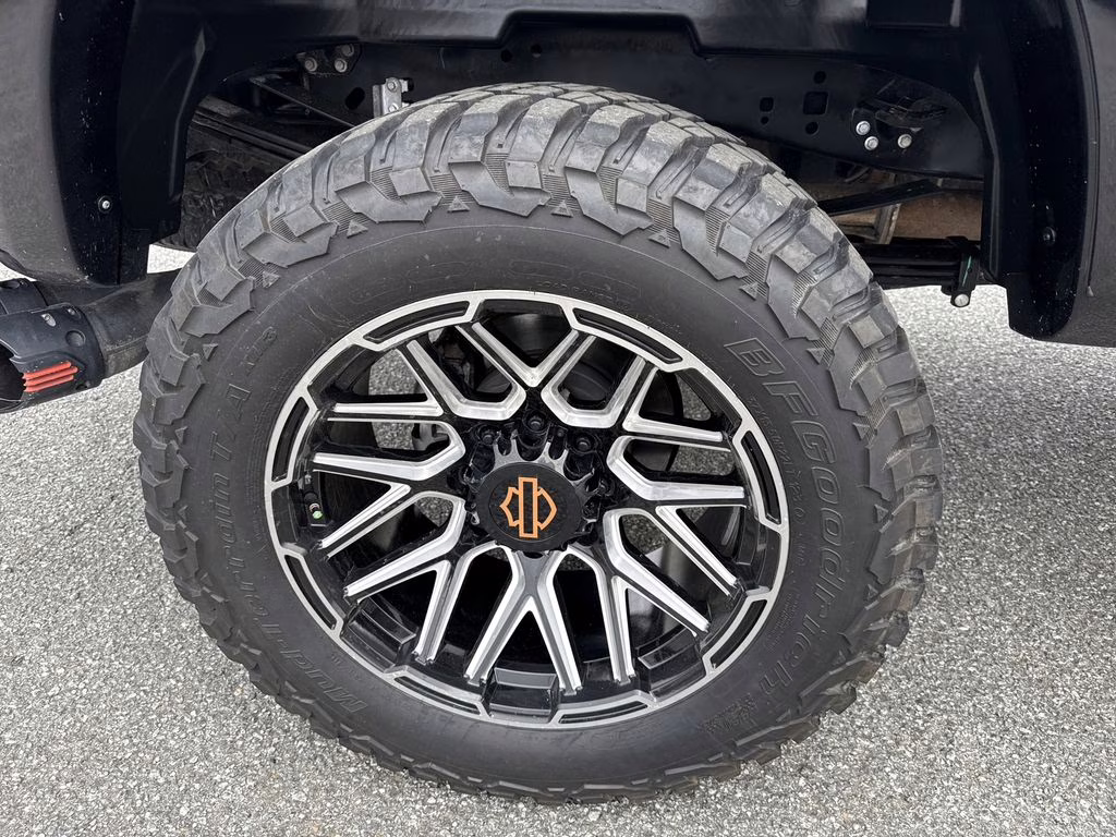 2023 Agate Black Metallic Ford Super Duty F-250 SRW Lariat 4X4 Truck