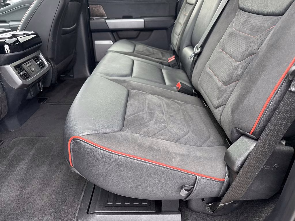 2023 Agate Black Metallic Ford Super Duty F-250 SRW Lariat 4X4 Truck