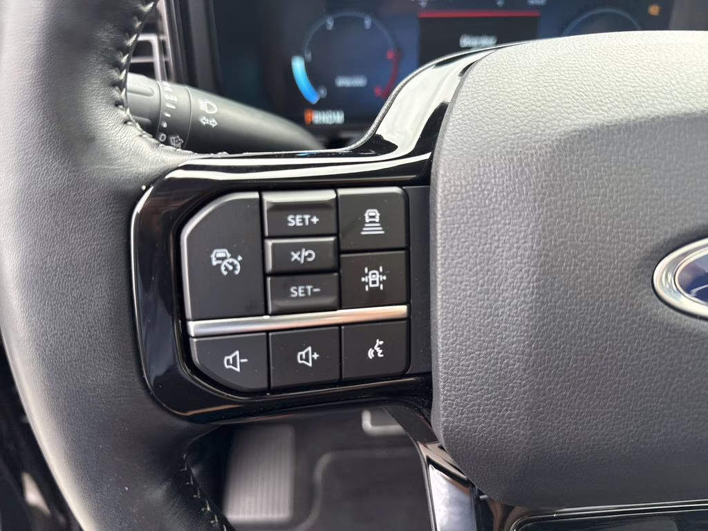 2023 Agate Black Metallic Ford Super Duty F-250 SRW Lariat 4X4 Truck