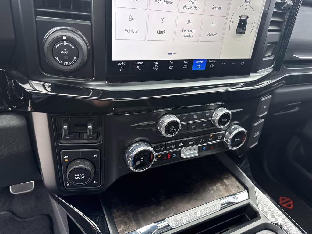 2023 Agate Black Metallic Ford Super Duty F-250 SRW Lariat 4X4 Truck