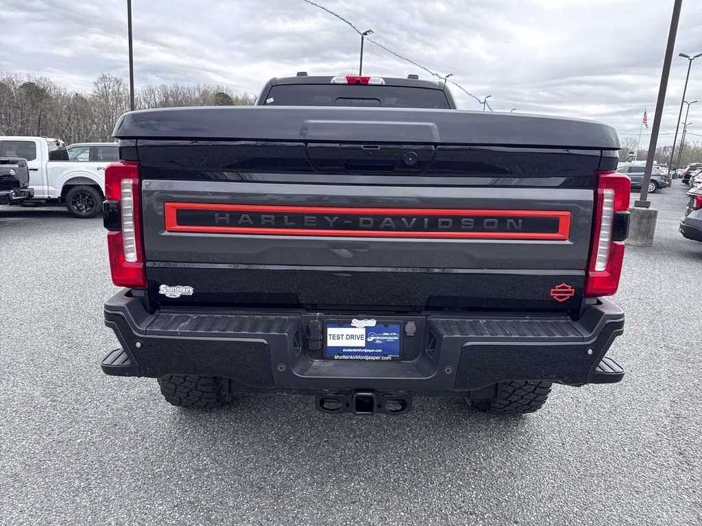 2023 Agate Black Metallic Ford Super Duty F-250 SRW Lariat 4X4 Truck