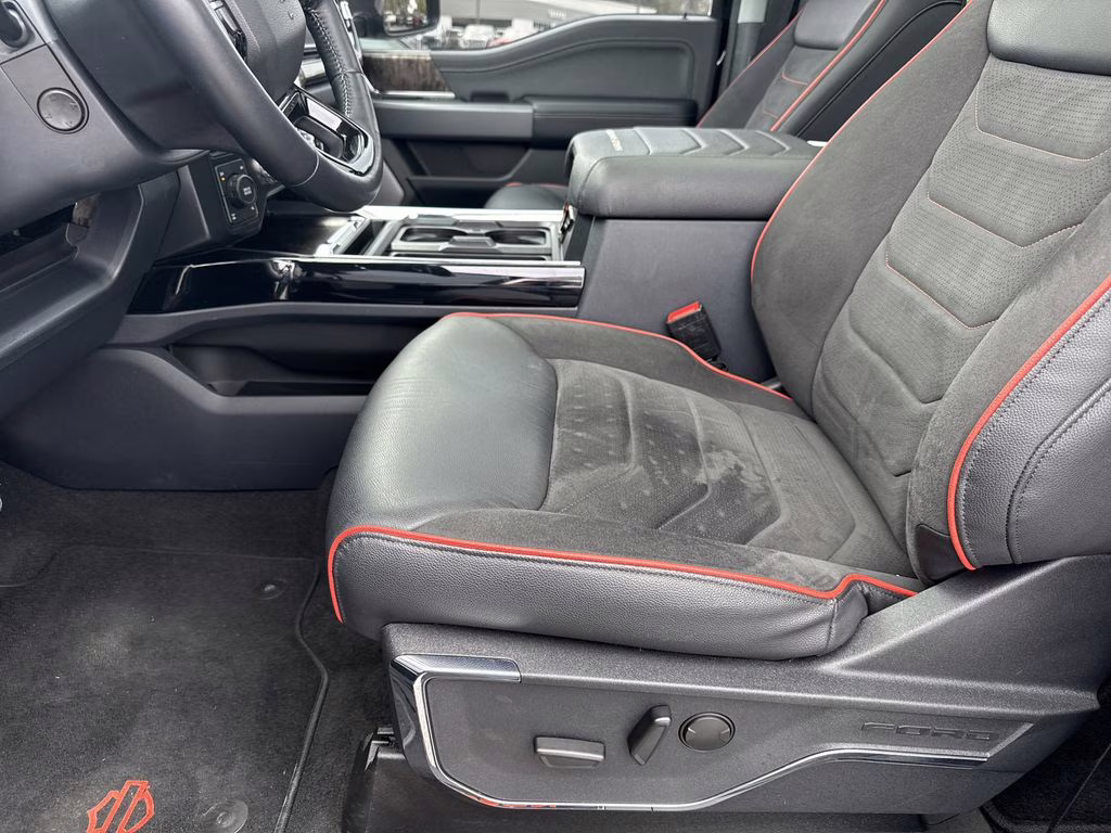 2023 Agate Black Metallic Ford Super Duty F-250 SRW Lariat 4X4 Truck