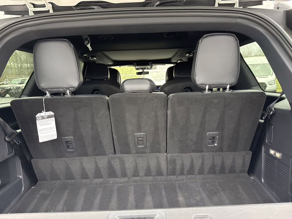 2025 Pristine White Metallic Tri-Coat Lincoln Navigator Reserve 4X4 SUV