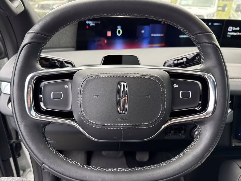 2025 Pristine White Metallic Tri-Coat Lincoln Navigator Reserve 4X4 SUV