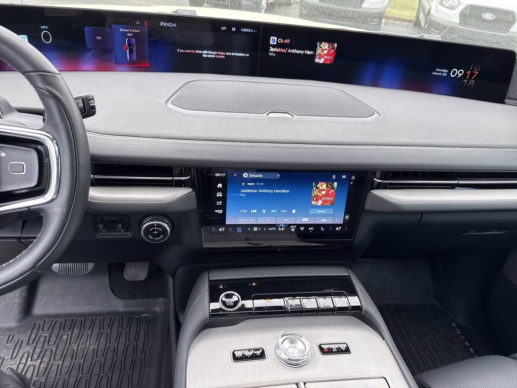 2025 Pristine White Metallic Tri-Coat Lincoln Navigator Reserve 4X4 SUV