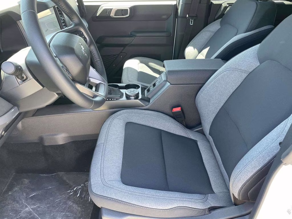 2026 Oxford White Ford Bronco Big Bend 4X4 SUV