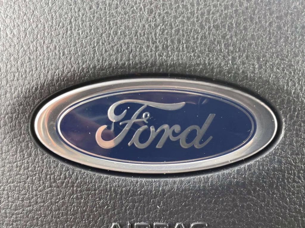 2026 Oxford White Ford Super Duty F-250 SRW XL 4X4 Truck