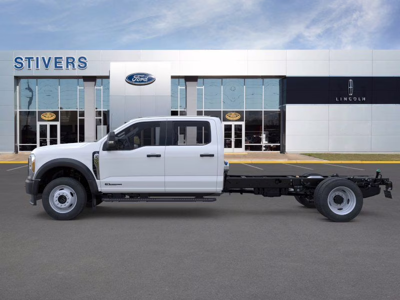 2026 Oxford White Ford Super Duty F-550 DRW XL 4X4 Chassis