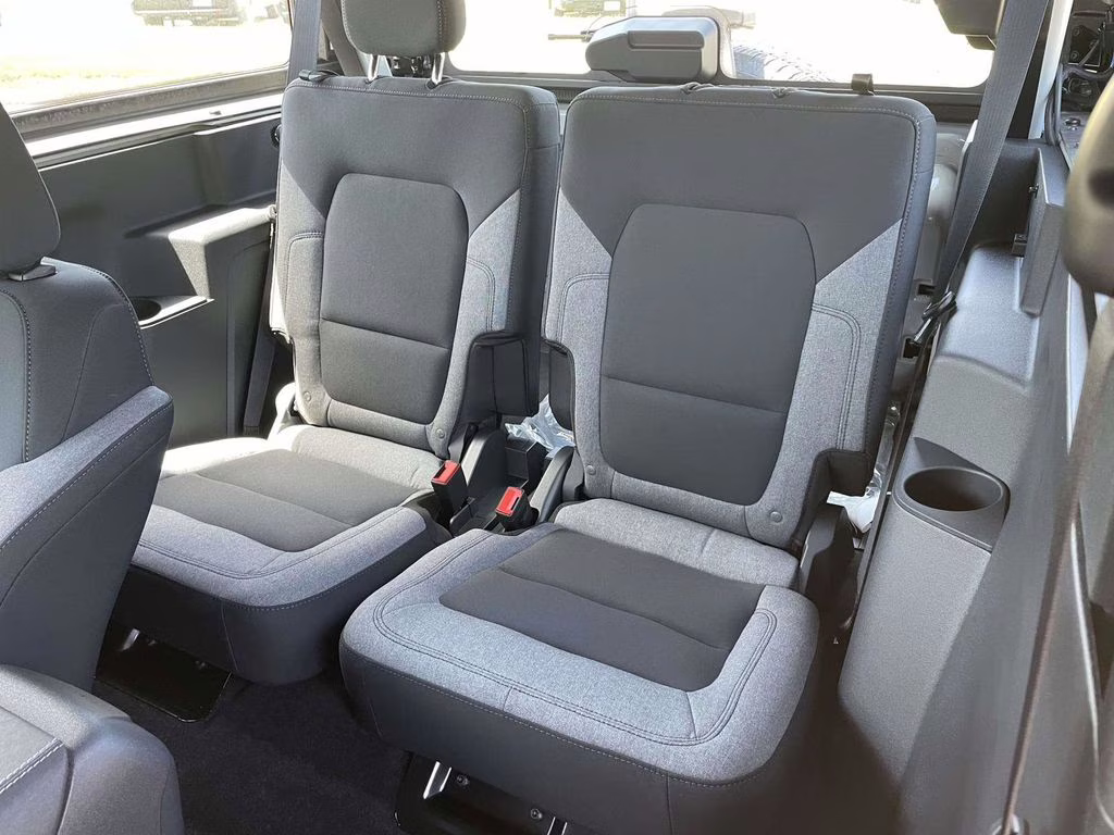 2026 Avalanche Gray Ford Bronco Base 4X4 SUV