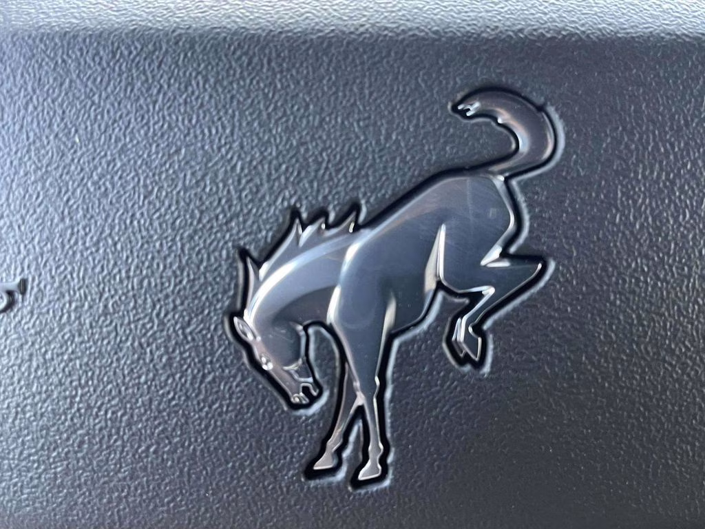 2026 Avalanche Gray Ford Bronco Base 4X4 SUV