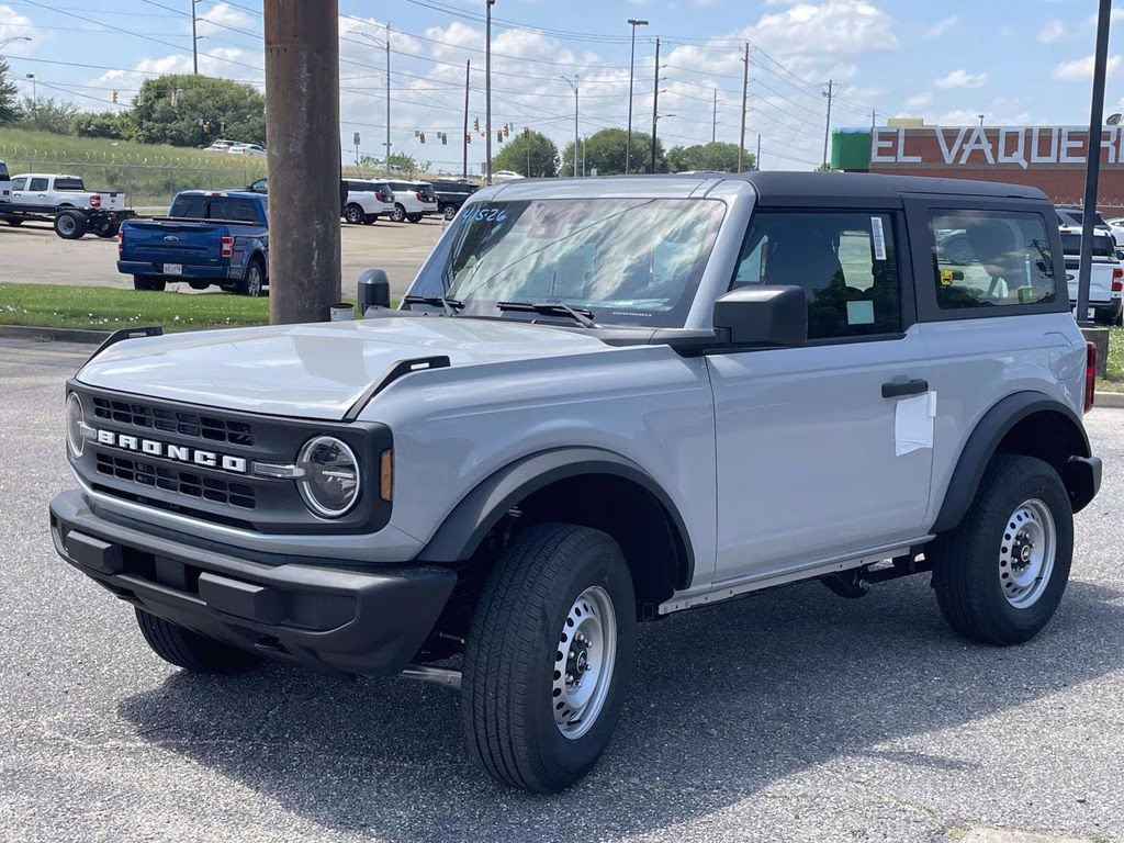 2026 Avalanche Gray Ford Bronco Base 4X4 SUV