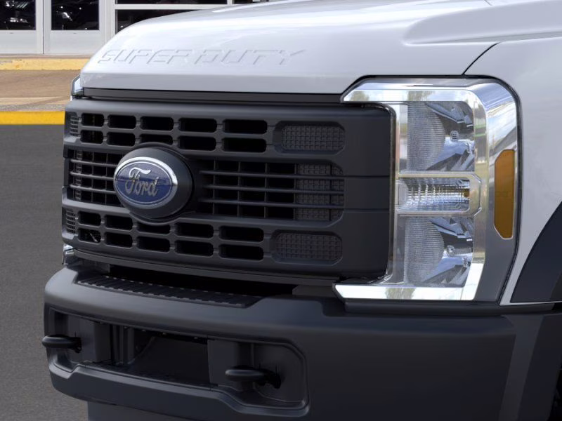 2026 Oxford White Ford Super Duty F-550 DRW XL 4X4 Chassis
