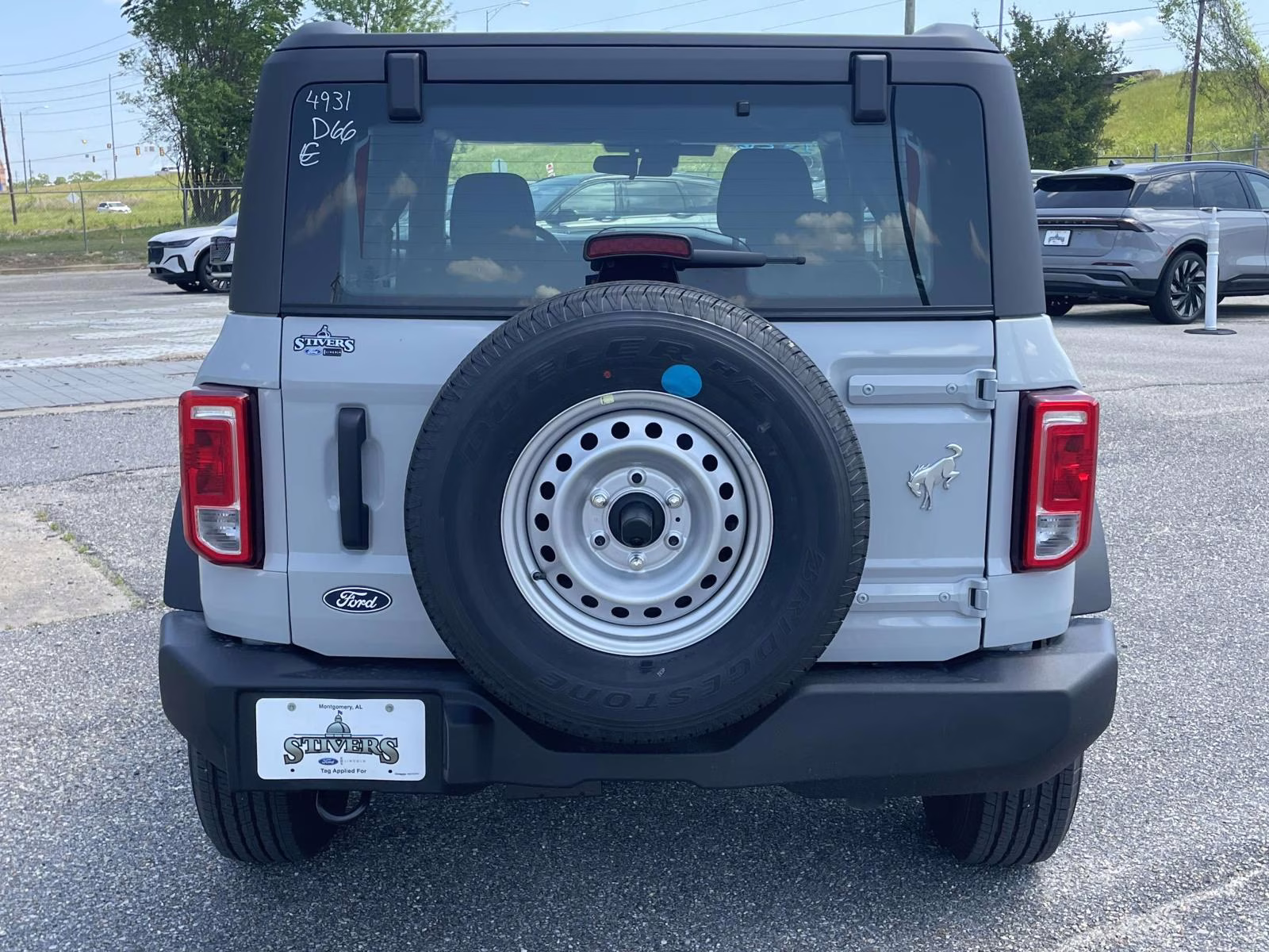 2026 Avalanche Gray Ford Bronco Base 4X4 SUV