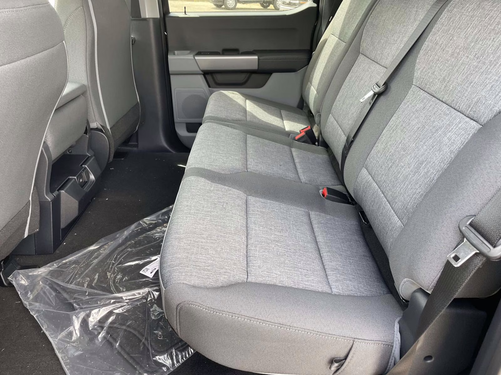 2026 Oxford White Ford Super Duty F-250 SRW XL 4X4 Truck