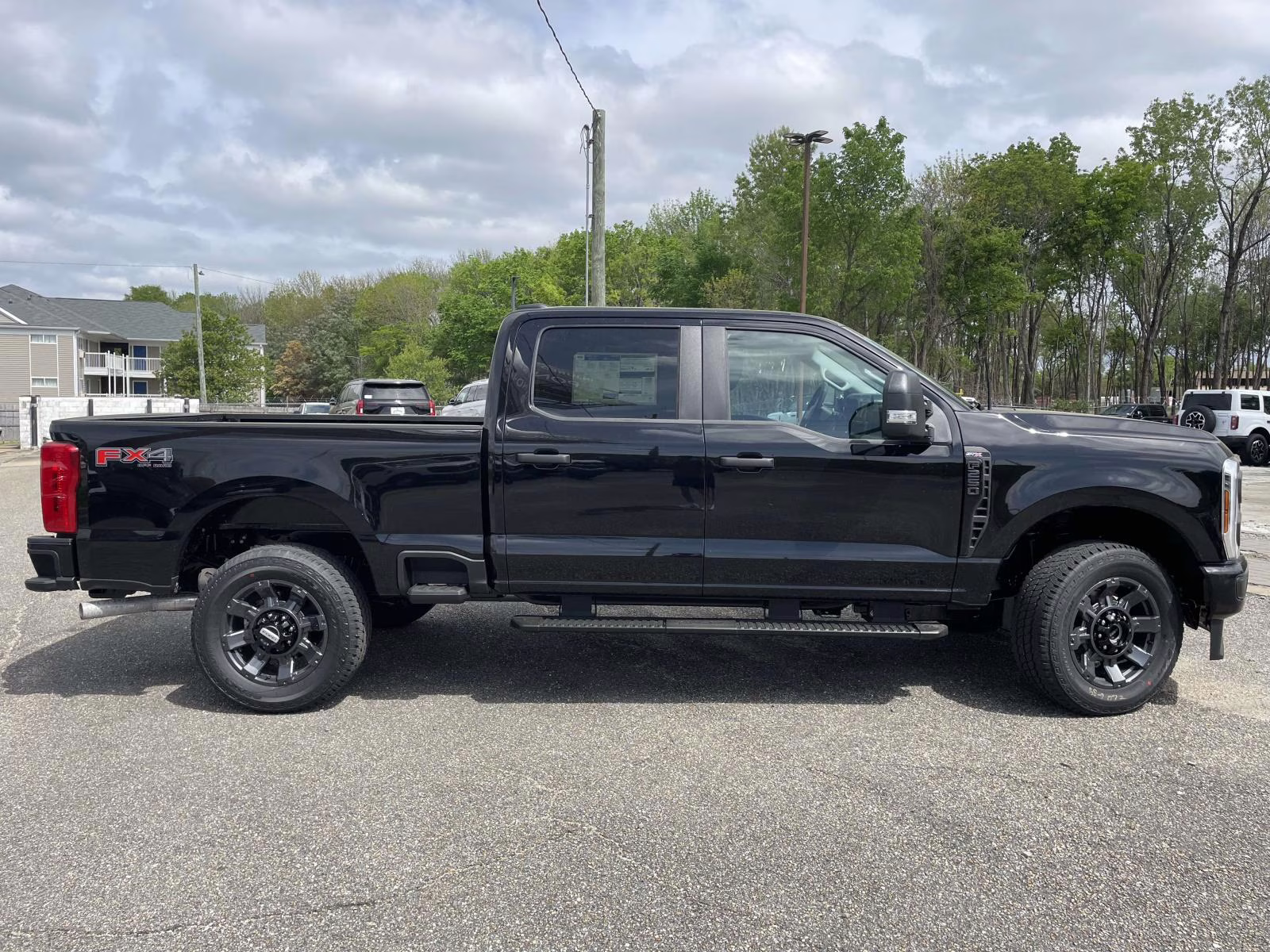 2026 Oxford White Ford Super Duty F-250 SRW XL 4X4 Truck