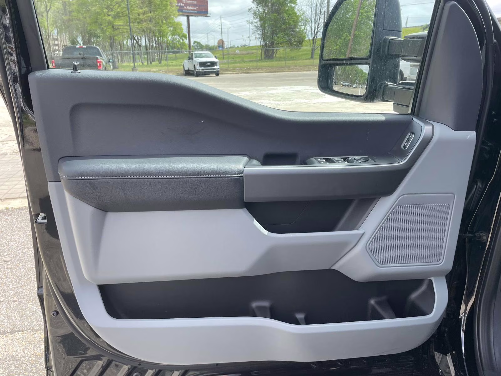 2026 Oxford White Ford Super Duty F-250 SRW XL 4X4 Truck