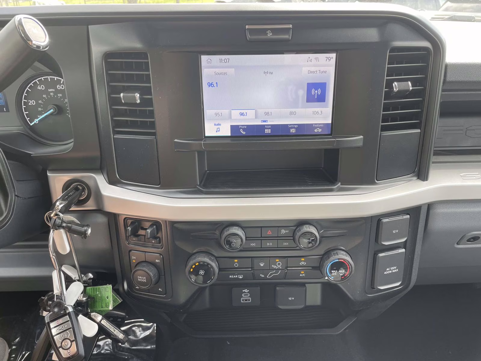 2026 Oxford White Ford Super Duty F-250 SRW XL 4X4 Truck