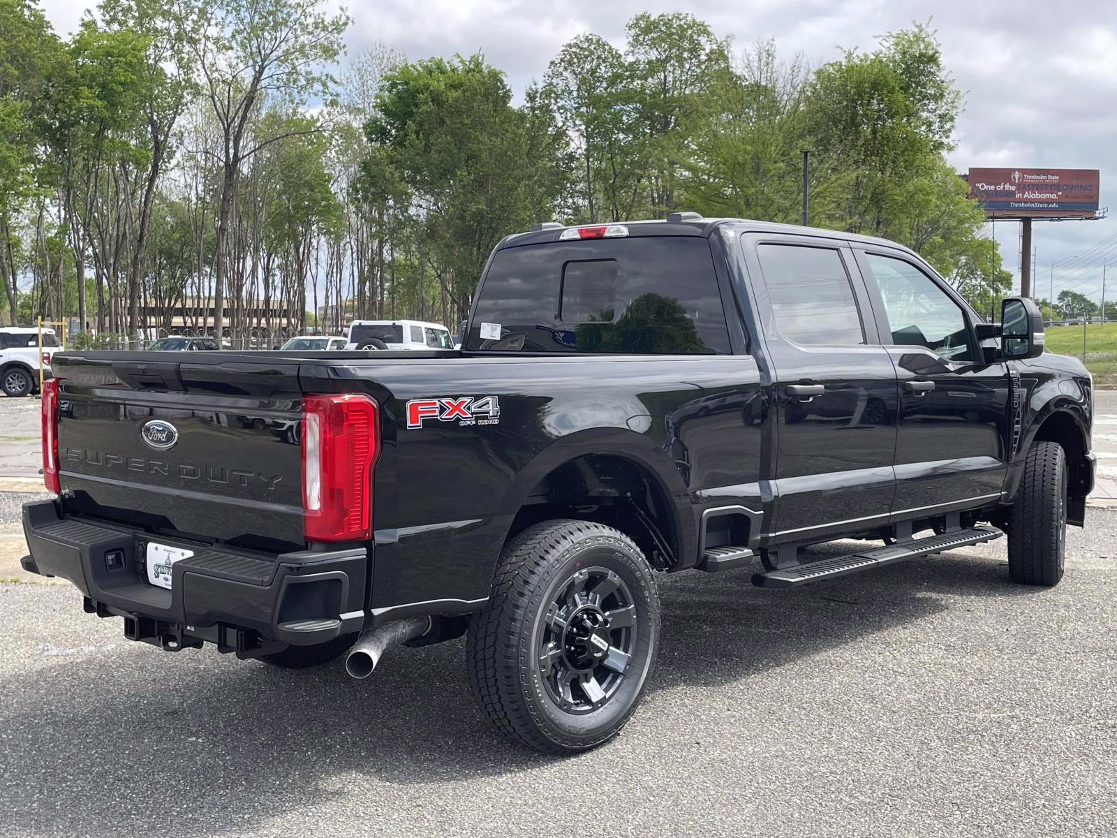 2026 Oxford White Ford Super Duty F-250 SRW XL 4X4 Truck
