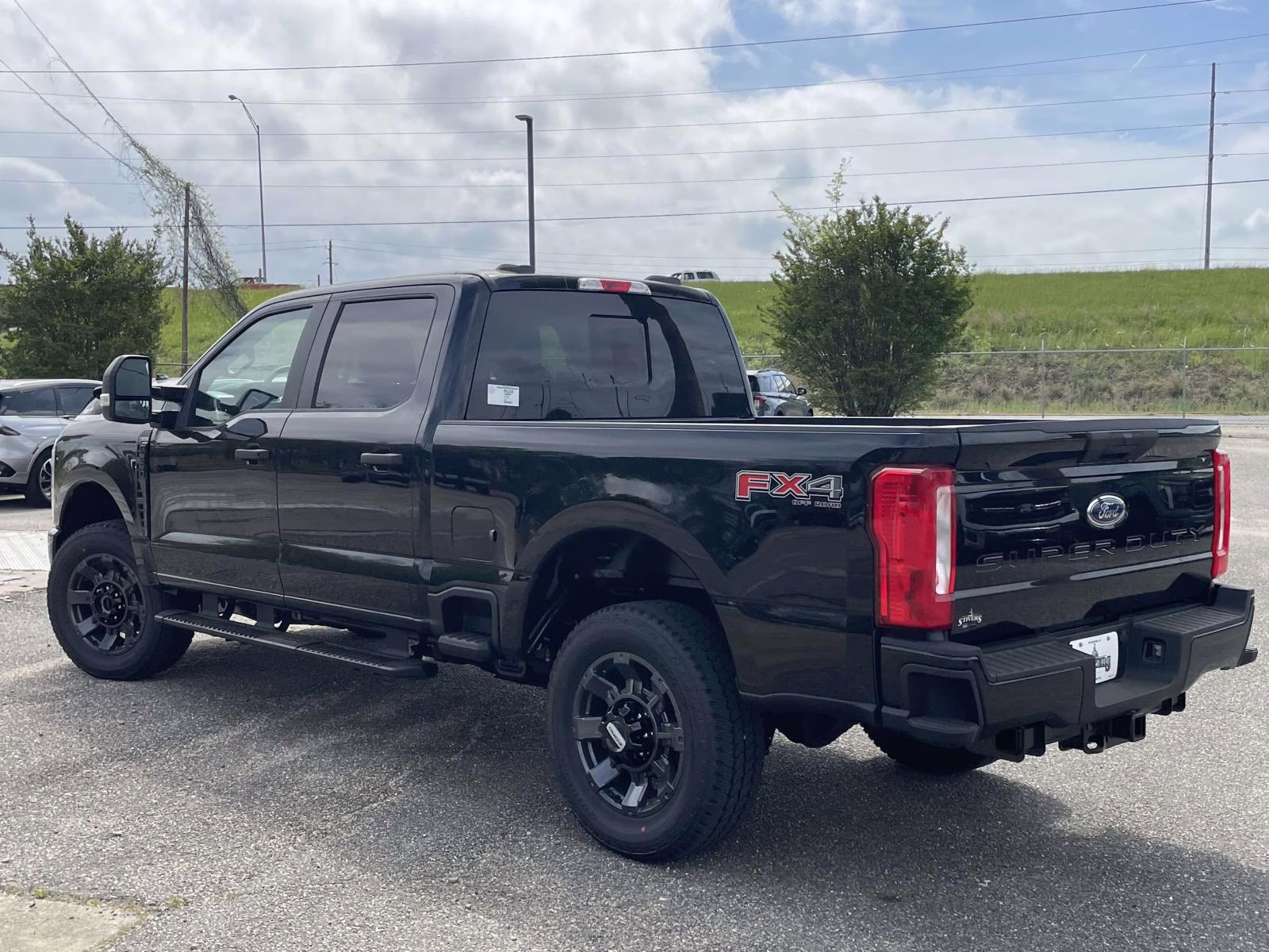 2026 Oxford White Ford Super Duty F-250 SRW XL 4X4 Truck