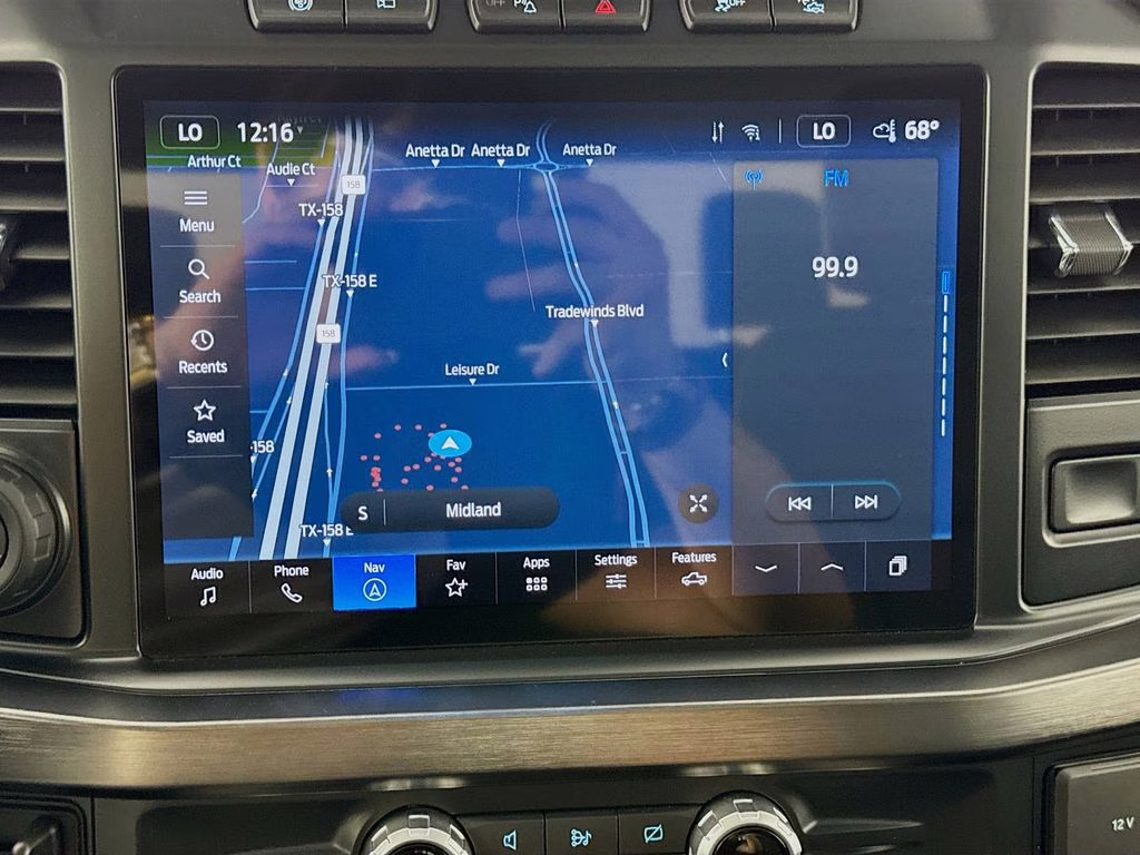 2023 Silver Metallic Ford Super Duty F-250 SRW Lariat 4X4 Truck