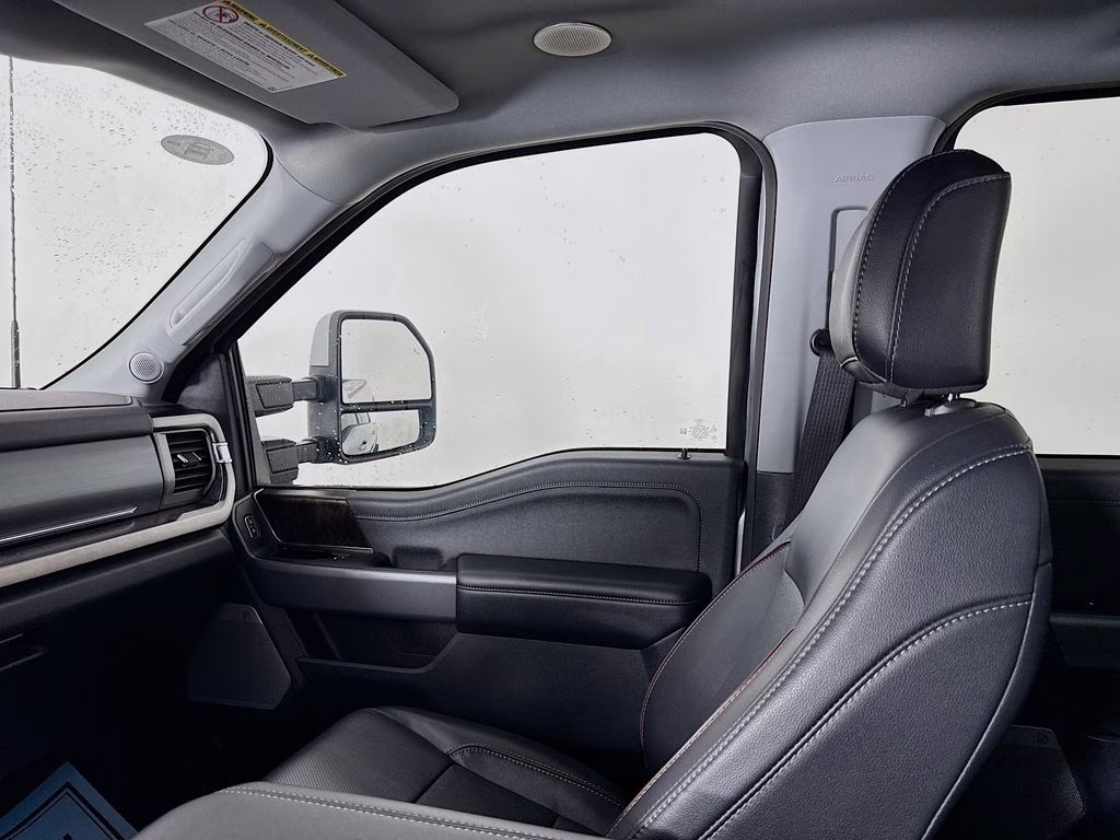 2023 Silver Metallic Ford Super Duty F-250 SRW Lariat 4X4 Truck