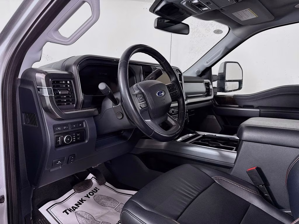 2023 Silver Metallic Ford Super Duty F-250 SRW Lariat 4X4 Truck