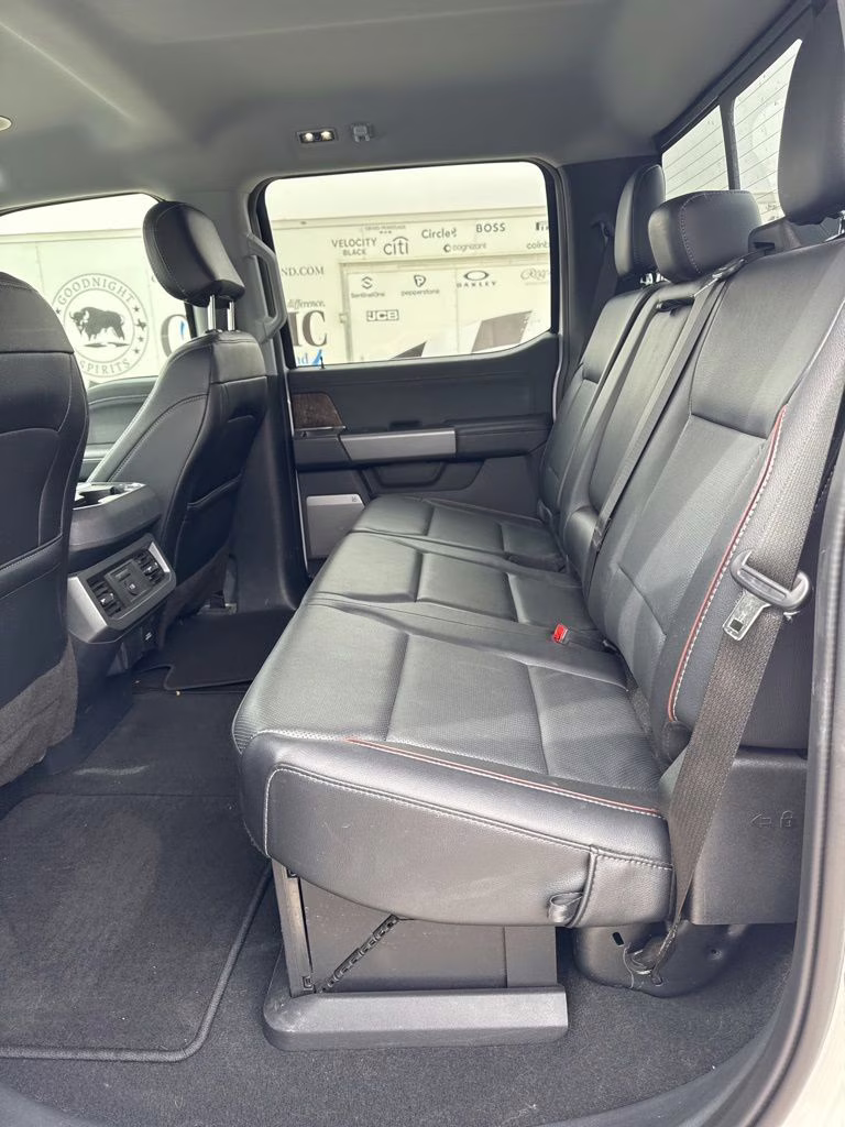 2023 White Metallic Ford Super Duty F-250 SRW Lariat 4X4 Truck