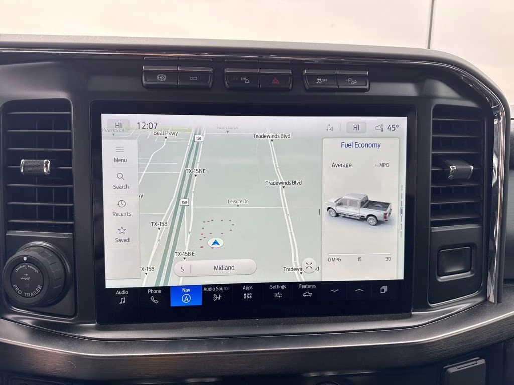 2023 White Metallic Ford Super Duty F-250 SRW Lariat 4X4 Truck