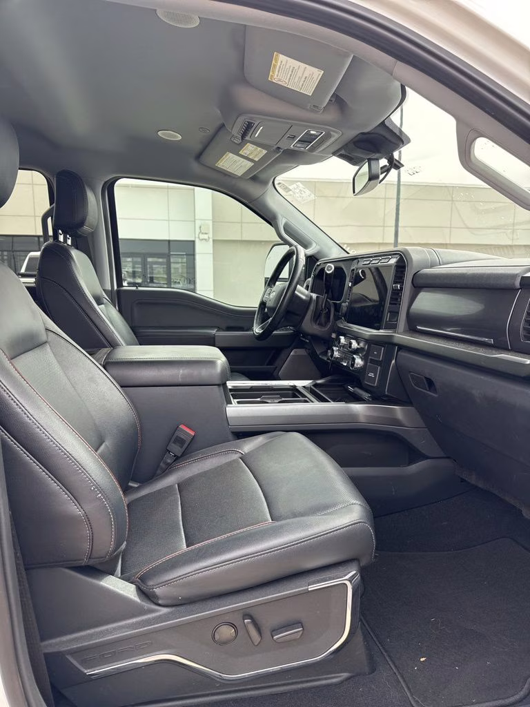 2023 White Metallic Ford Super Duty F-250 SRW Lariat 4X4 Truck