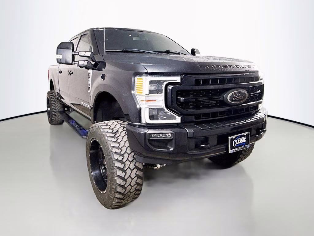 2022 Black Metallic Ford Super Duty F-250 SRW Lariat 4X4 Truck