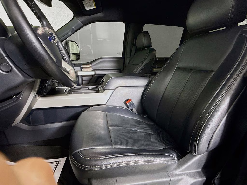 2022 Black Metallic Ford Super Duty F-250 SRW Lariat 4X4 Truck