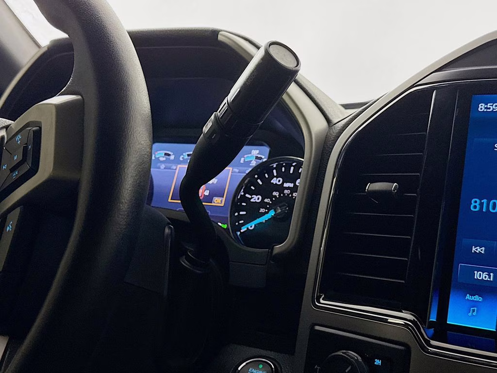 2022 Black Metallic Ford Super Duty F-250 SRW Lariat 4X4 Truck