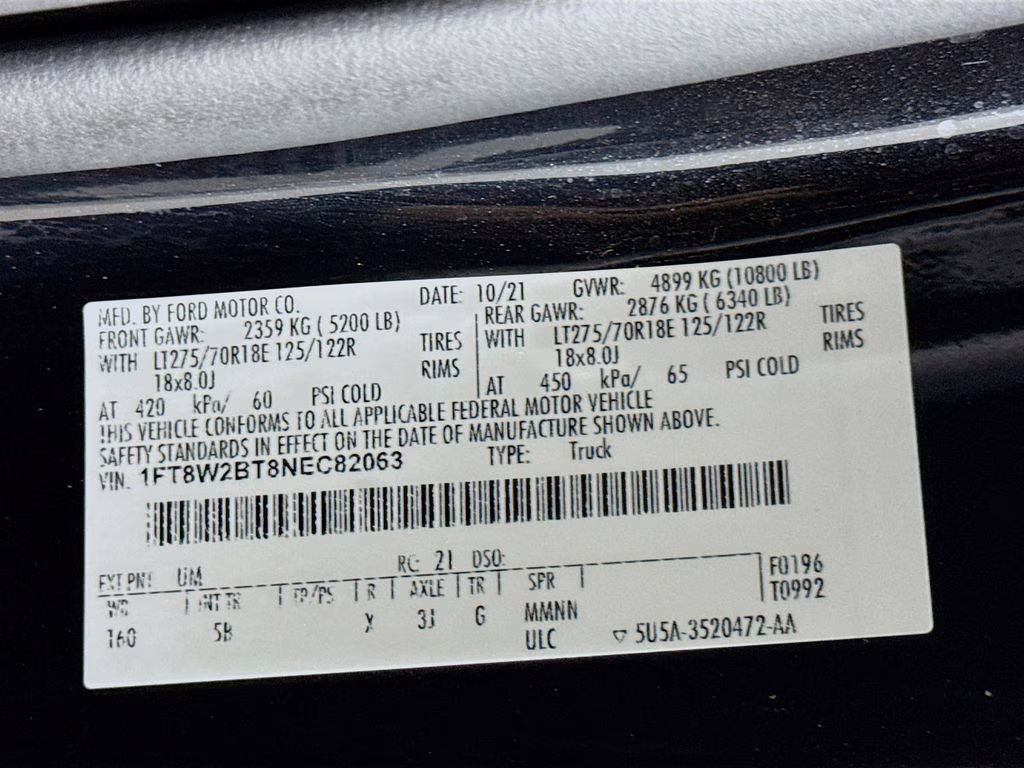 2022 Black Metallic Ford Super Duty F-250 SRW Lariat 4X4 Truck